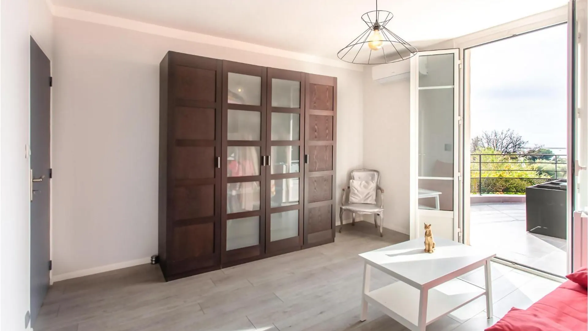6 Bedroom Lovely Home In Saint-Laurent-Du-Var Prázdninový dům