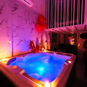 Bono Jacuzzi & Appartement