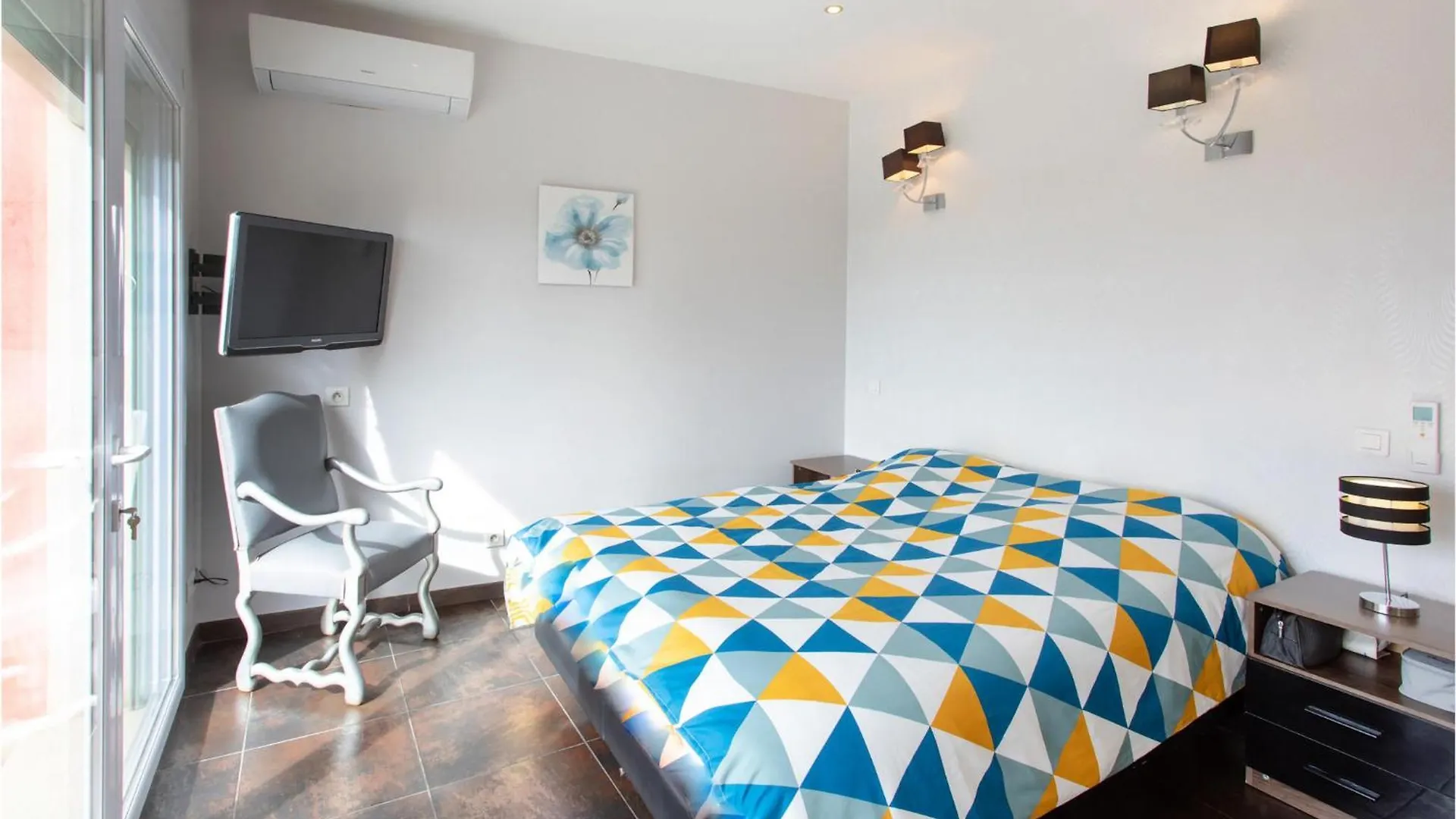 Holiday home 6 Bedroom Lovely Home In Saint-Laurent-Du-Var France