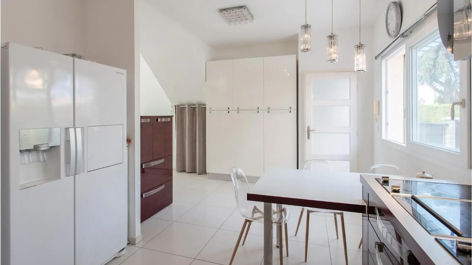 6 Bedroom Lovely Home In Saint-Laurent-Du-Var Holiday home