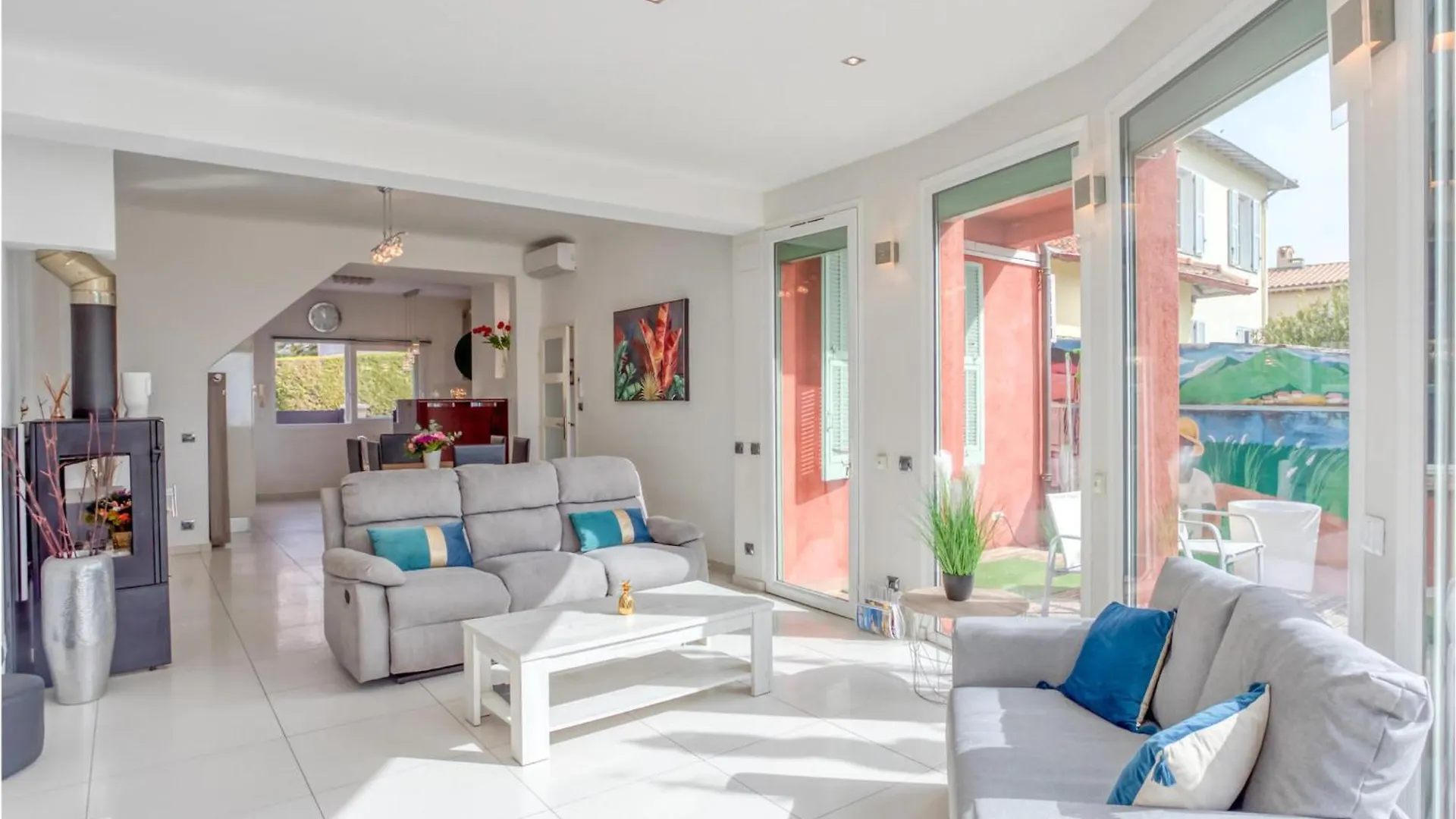 Holiday home 6 Bedroom Lovely Home In Saint-Laurent-Du-Var France